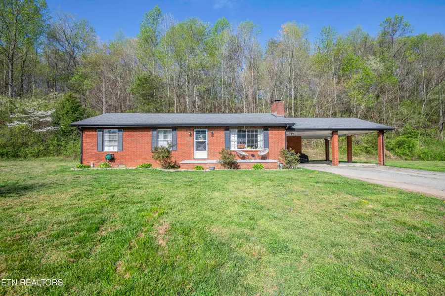 624 Baumgartner Rd, Harriman, TN 37748 - #3