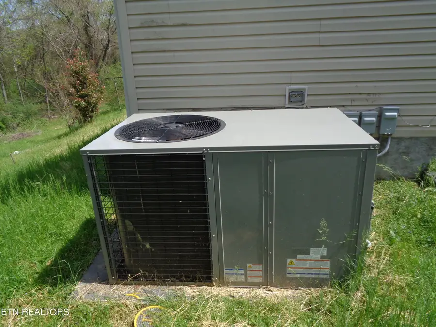 1104 Valley Home Rd, Morristown, TN 37813 - #3