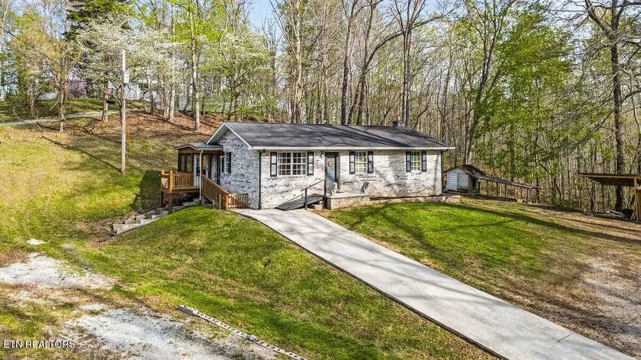 225 Country Way Drive, Lafollette, TN 37766 - #2