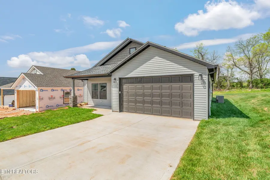 920 Stratford Ave, Sweetwater, TN 37874 - #3