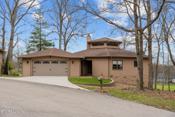 166 Baltusrol Rd, Crossville, TN 38558