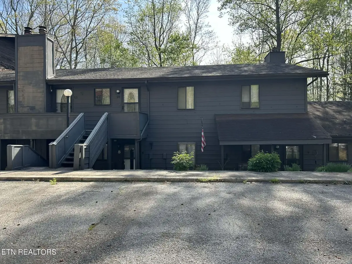 605 W Hills Drive, Harriman, TN 37748 - #1