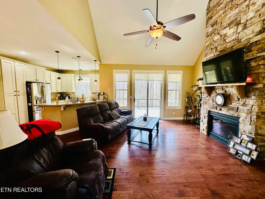 80 Upper Eagles Nest Rd Rd, Crab Orchard, TN 37723 - #3