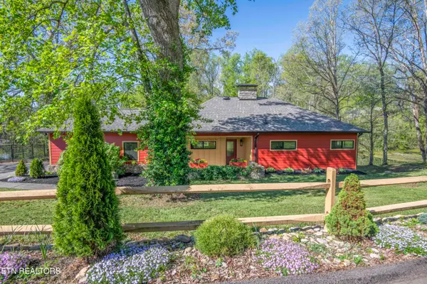 715 Lake Forest Drive, Knoxville, TN 37920