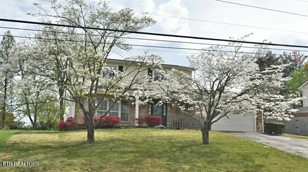 1305 Cordoba Rd, Knoxville, TN 37923