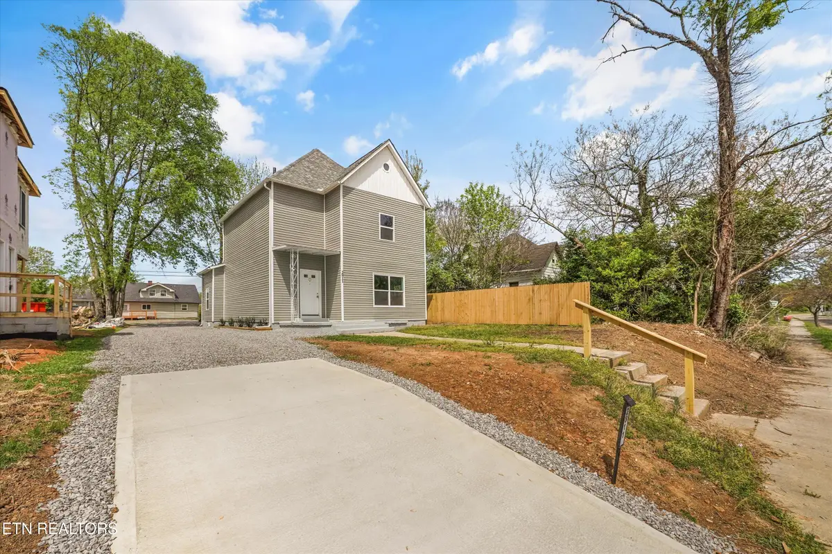 2811 Martin Luther King Jr Ave, Knoxville, TN 37914 - #1