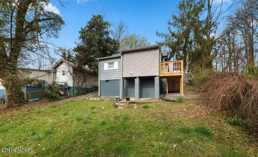 2842 Nichols Ave, Knoxville, TN 37917 - #3