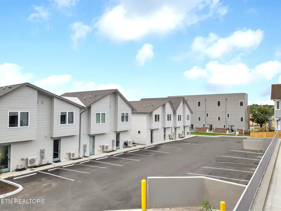 109 E Oldham Ave #103 #103, Knoxville, TN 37917 - #3