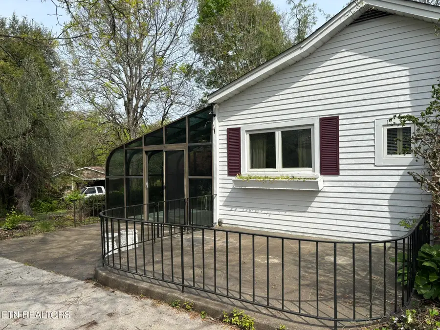 6117 Thorn Grove Pike, Knoxville, TN 37914 - #3