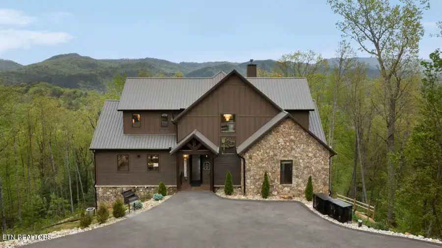 5016 Long Rifle Rd, Walland, TN 37886 - #3