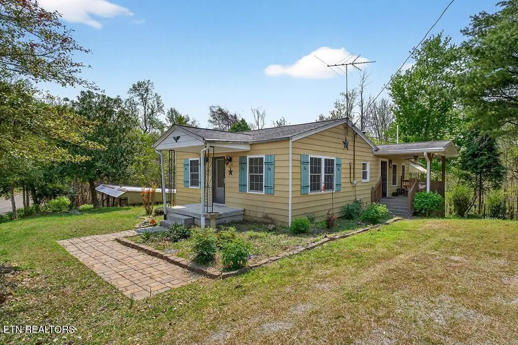 1932 Holly Creek Rd, Celina, TN 38551 - #1