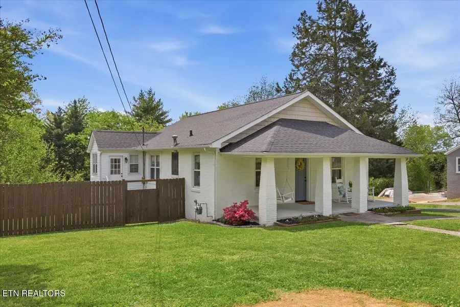 1218 Everett Ave, Maryville, TN 37804 - #2