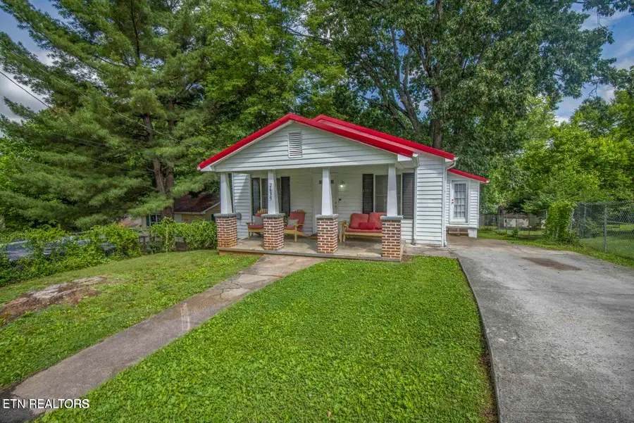 2635 Gaston Ave, Knoxville, TN 37917 - #2