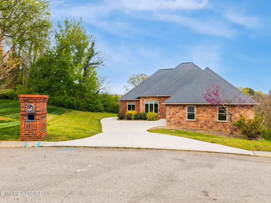 3835 Admirality Lane, Knoxville, TN 37920 - #3