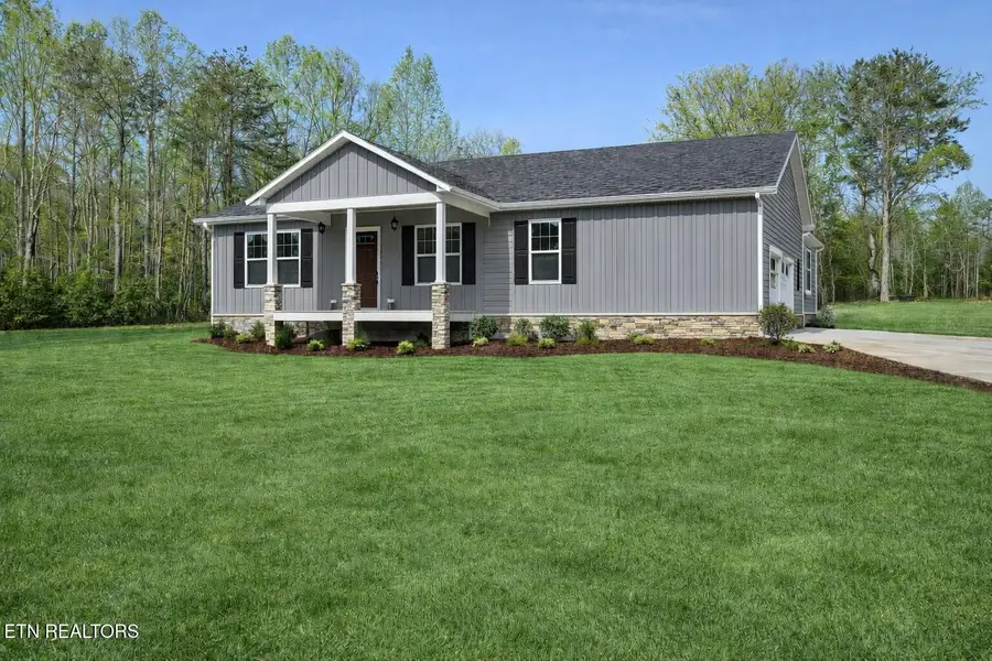 2226 Country Club Rd, Jamestown, TN 38556 - #2