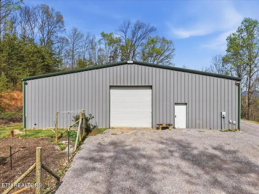 542 Jackson Hollow Rd, Thorn Hill, TN 37881 - #2