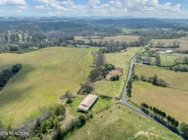 1220 Floyd Walker Rd #1, Maryville, TN 37801