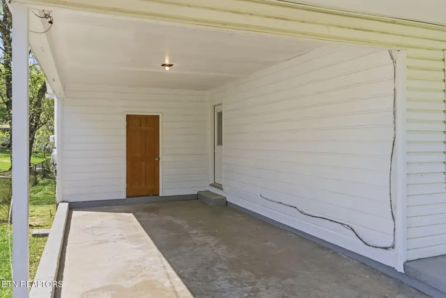 2210 W Gilbert Lane, Knoxville, TN 37920 - #2