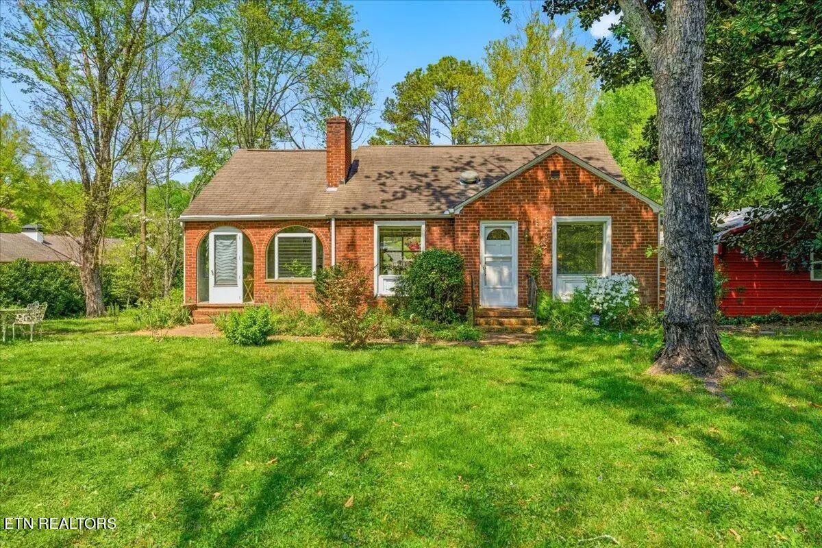 2345 Robinson Rd, Knoxville, TN 37923 - #1