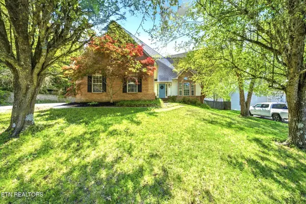 2412 Maple Crest Lane, Knoxville, TN 37921