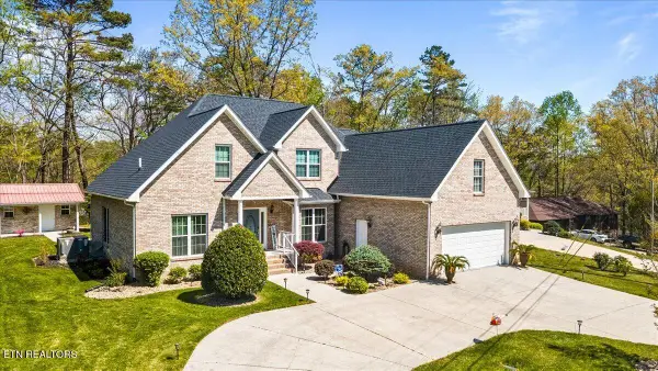 176 Mineral Springs Lane, Jacksboro, TN 37757