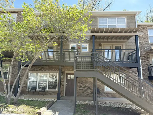 3914 Cherokee Woods Way #207, Knoxville, TN 37920