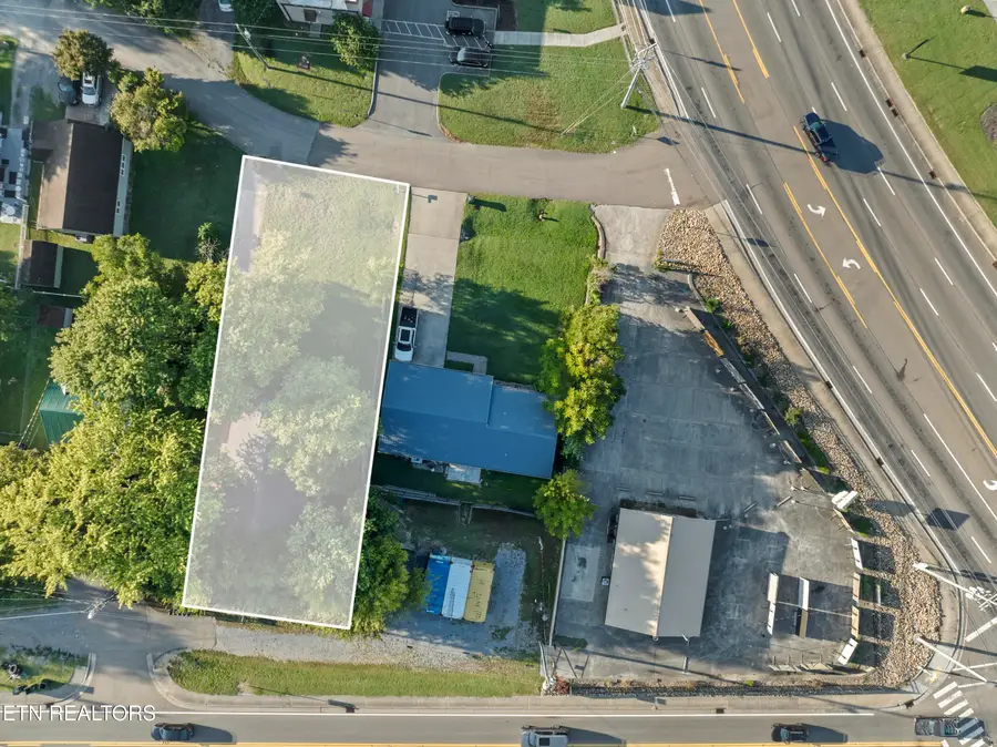 104 King St, Pigeon Forge, TN 37862 - #3