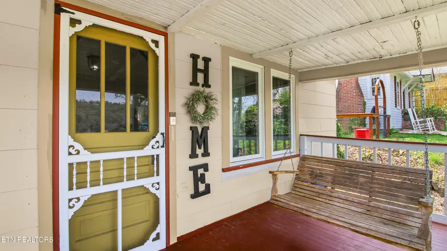 810 Trenton St, Harriman, TN 37748 - #3