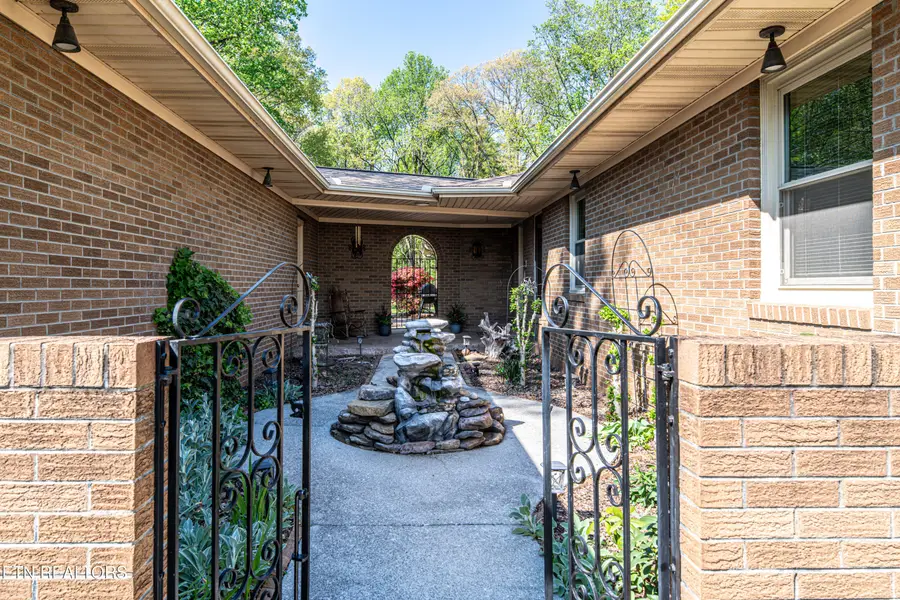 7569 Glastonbury Rd, Knoxville, TN 37931 - #3