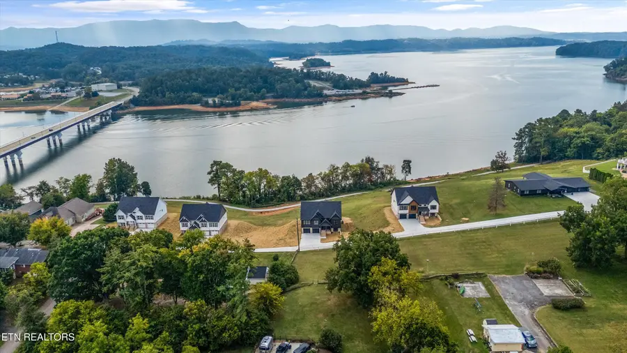 411 Hampton Way, Dandridge, TN 37725 - #2