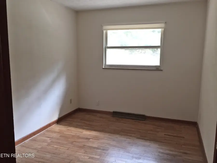 1910 E Broadway Ave, Maryville, TN 37804 - #3