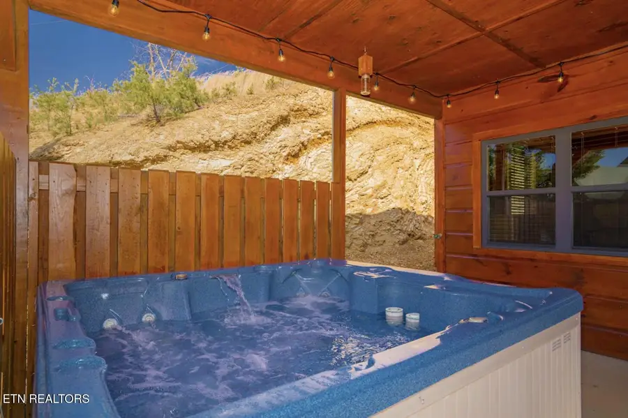 935 Mcmakin Way, Pigeon Forge, TN 37863 - #3