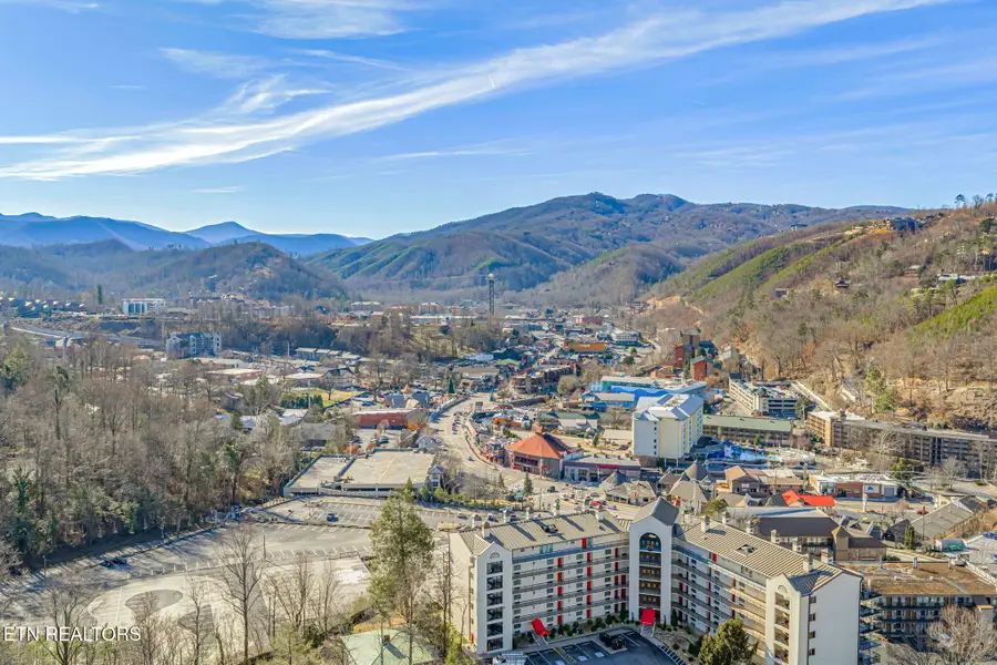 102 Baskins Creek Bypass #107, Gatlinburg, TN 37738 - #2