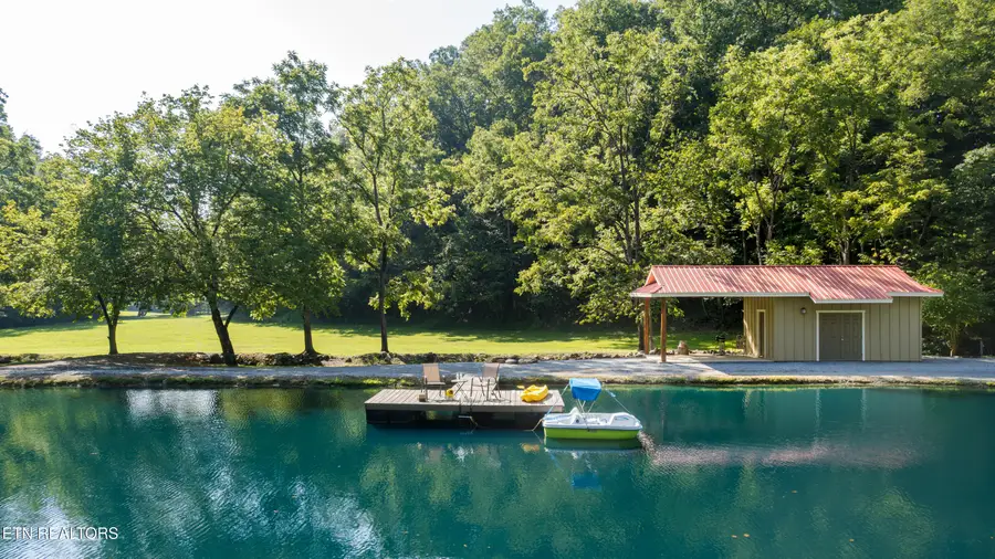 3656 Henry Town Rd, Sevierville, TN 37876 - #3