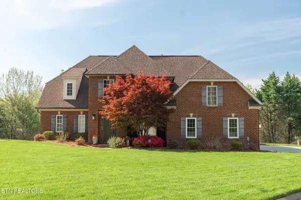 9720 Valley Woods Lane, Knoxville, TN 37922