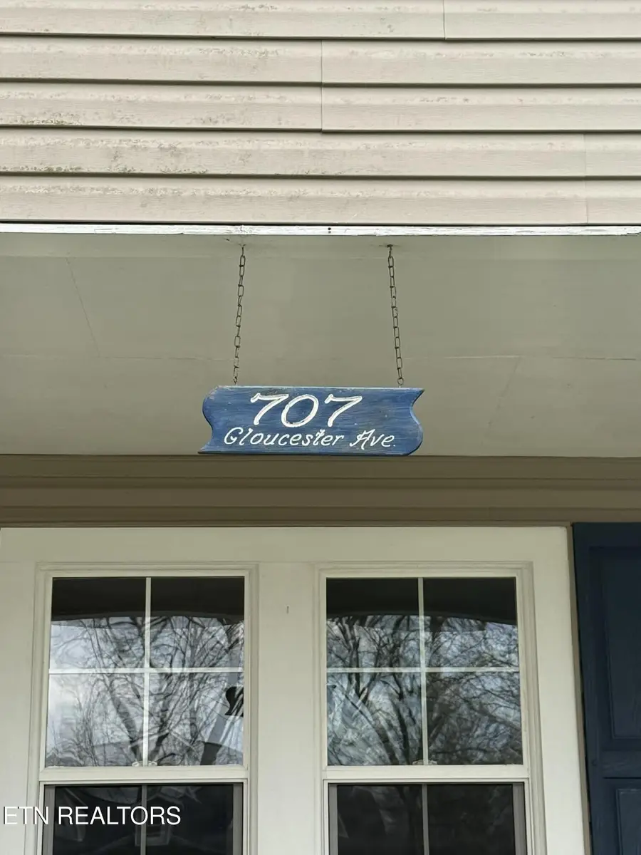707 Gloucester Ave, Middlesboro, KY 40965 - #2