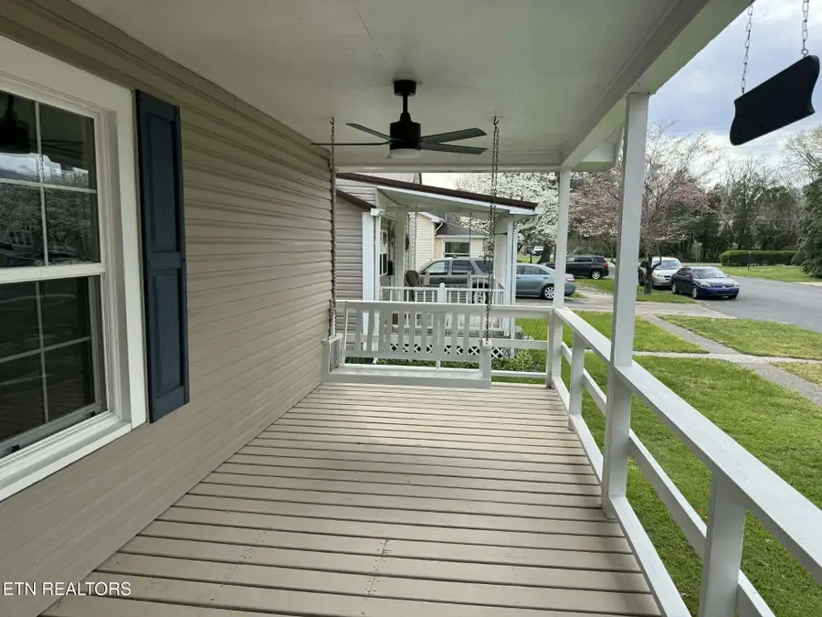 707 Gloucester Ave, Middlesboro, KY 40965 - #3