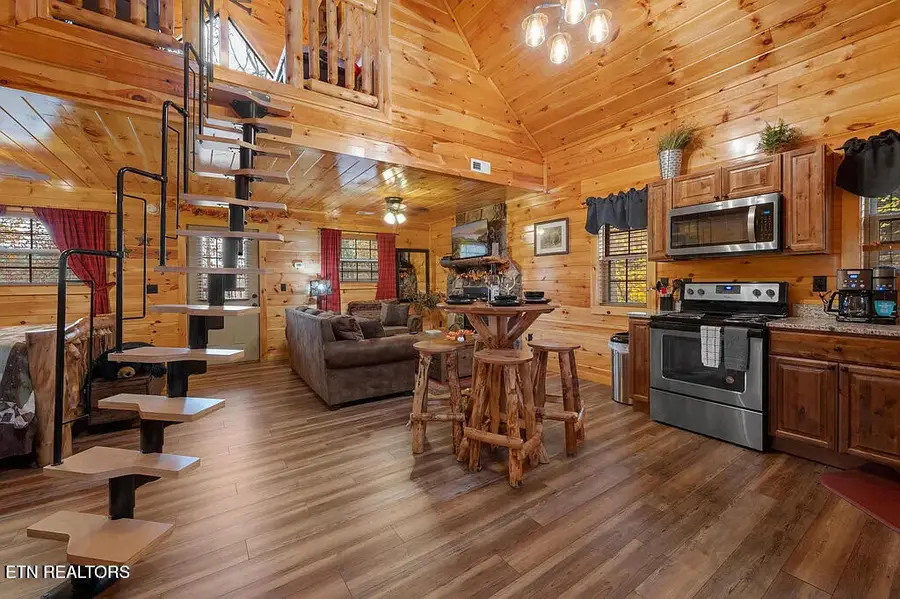 1930 Kinfolks Ridge Way, Pigeon Forge, TN 37876 - #3