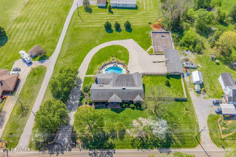 4912 W Emory Rd, Powell, TN 37849 - #3