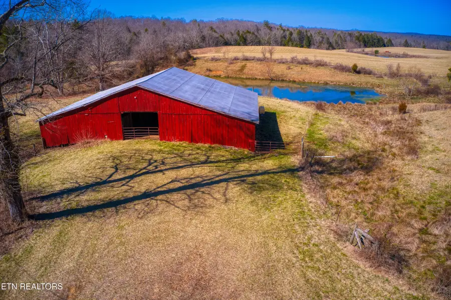 1043 Range Cemetery Rd, Allardt, TN 38504 - #3