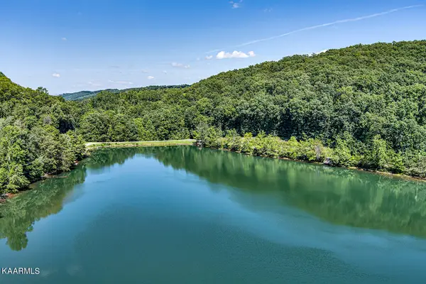 748 Laurel Lake Circle, Madisonville, TN 37354