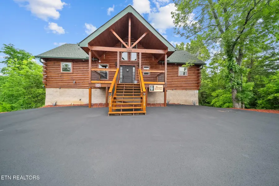 2058 Eagle Feather Drive, Sevierville, TN 37876 - #2