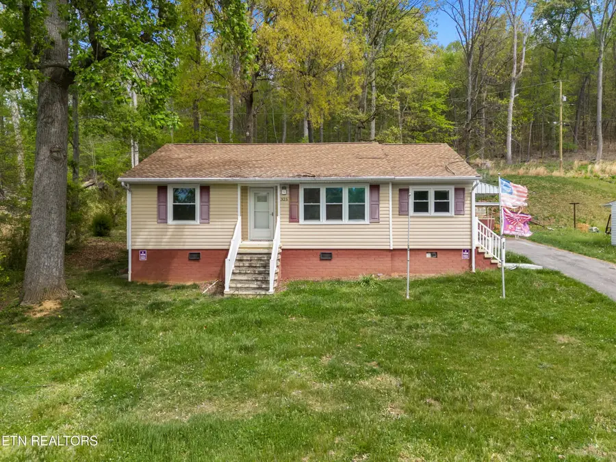 325 Mullins St, Kingsport, TN 37665 - #2