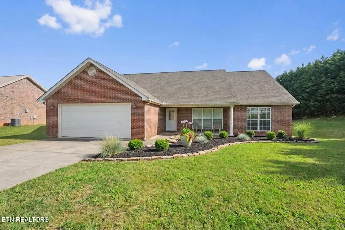 2025 Sequoyah Ave, Maryville, TN 37804 - #1