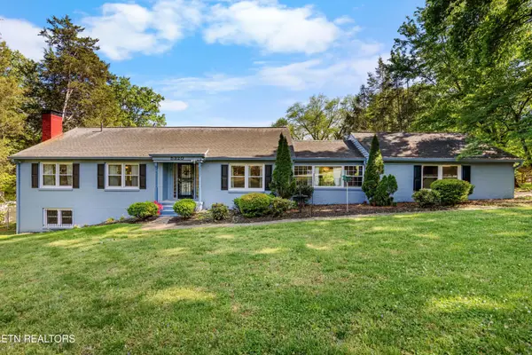 5320 E Sunset Rd, Knoxville, TN 37914