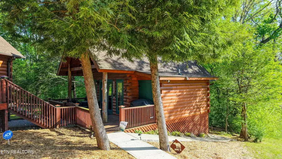 7247 Old Tuckaleechee Rd, Townsend, TN 37882 - #3