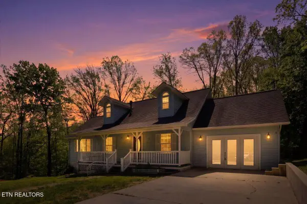 820 Sand Cut Rd, Oneida, TN 37841