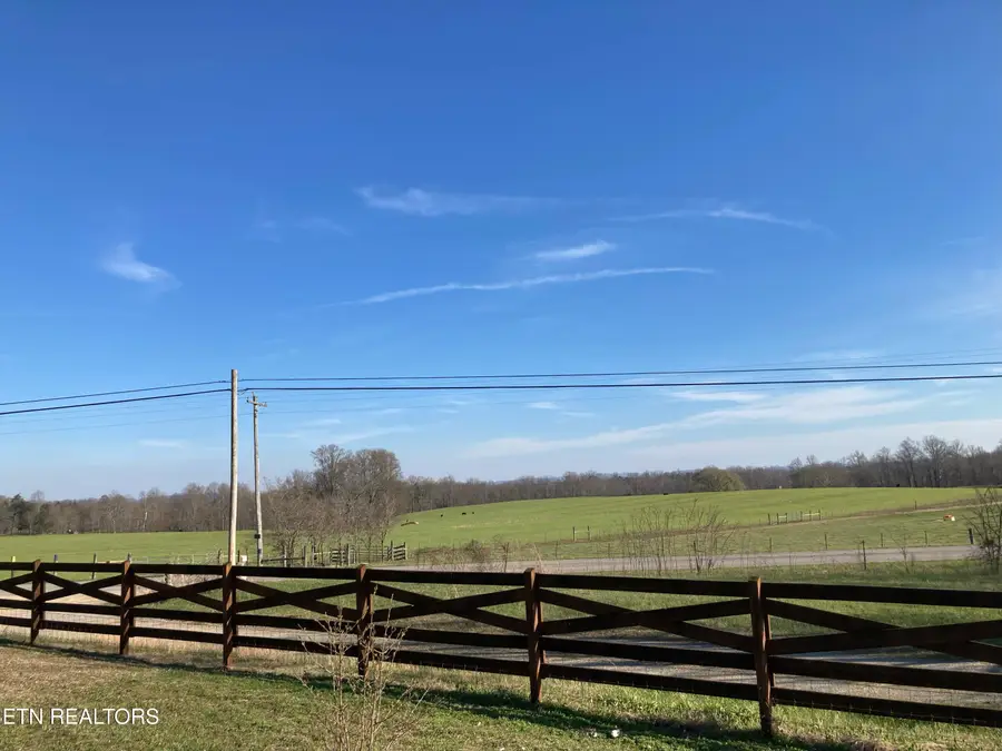 472 Allen Chapel Rd, Hilham, TN 38568 - #3
