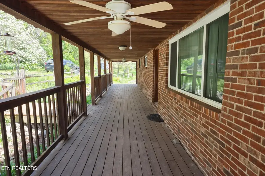 2354 Walker Ford Rd, Maynardville, TN 37807 - #2