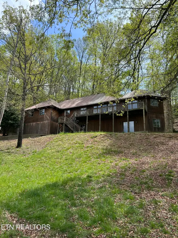 690 Stevens St, Rogersville, TN 37857